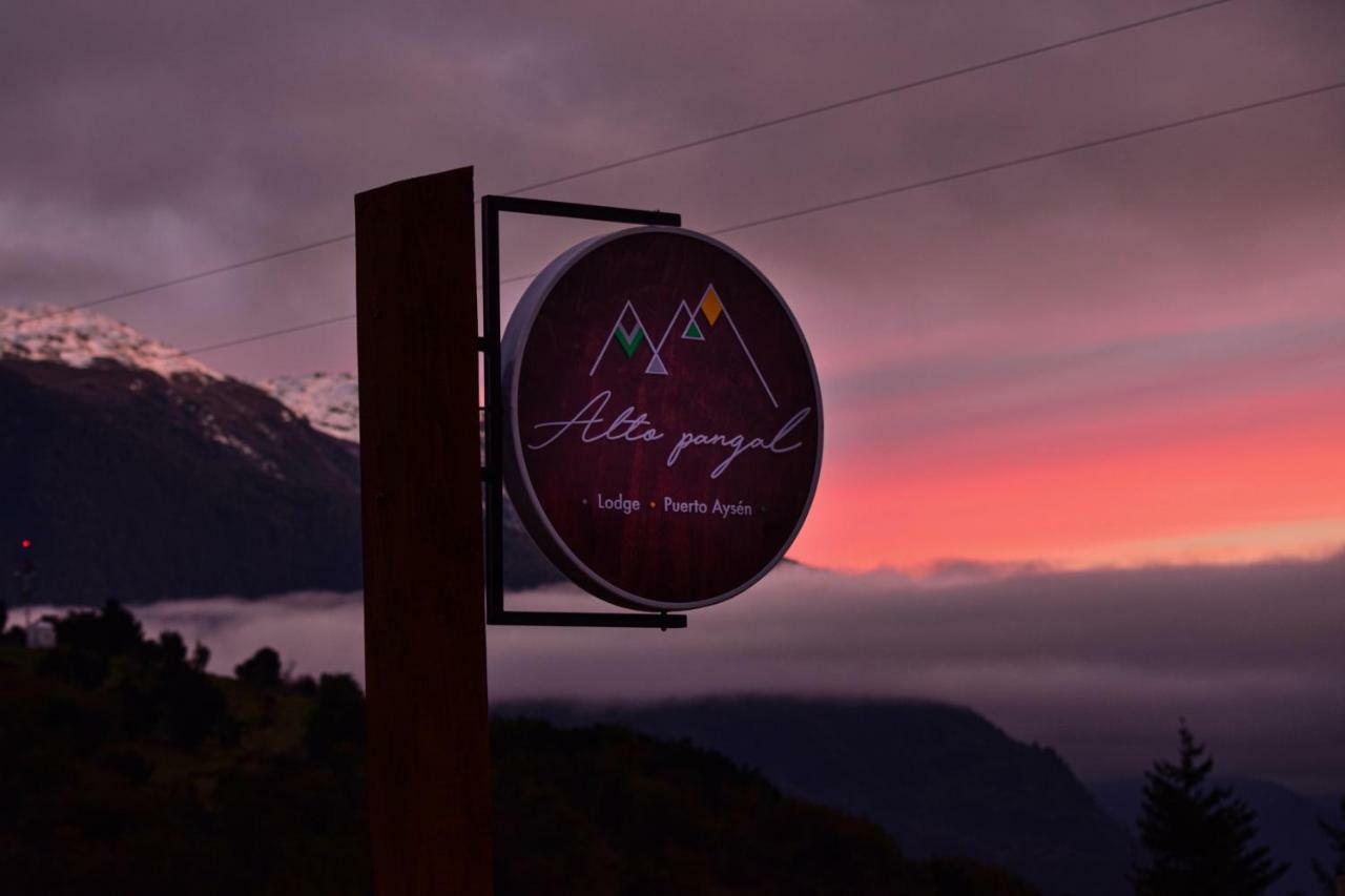 Alto Pangal Lodge Puerto Aysen Kültér fotó